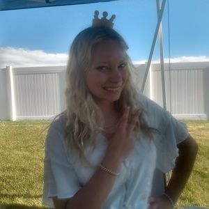 Meet your Posher, Abby